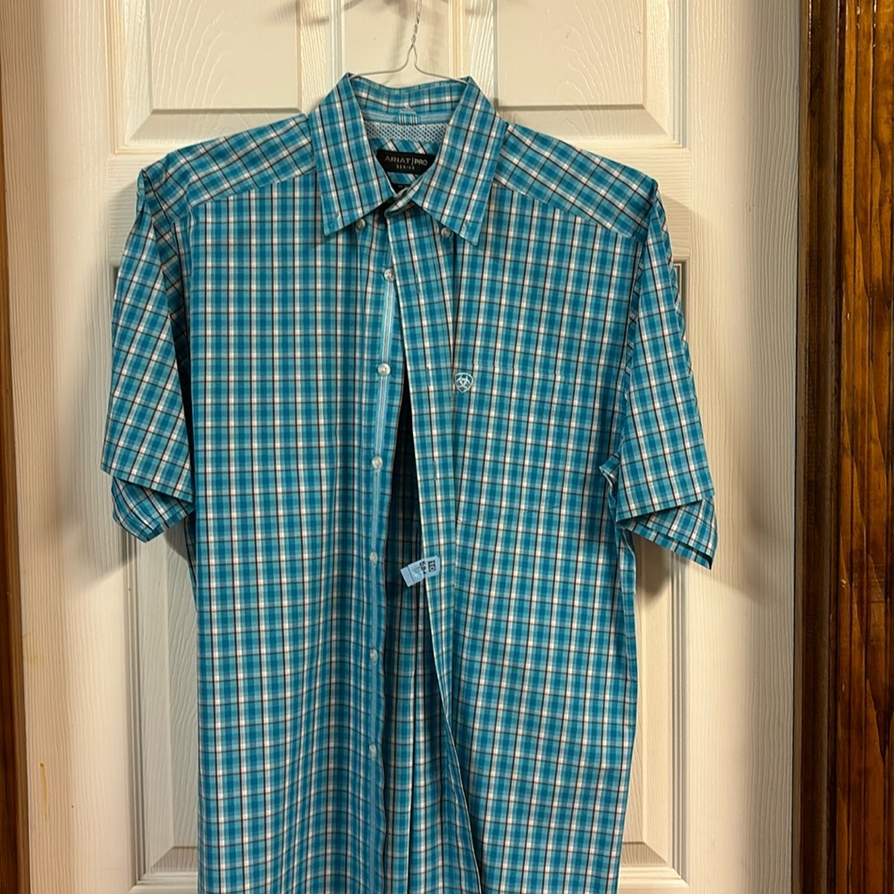 Men’s Ariat Short Sleeve Button Up